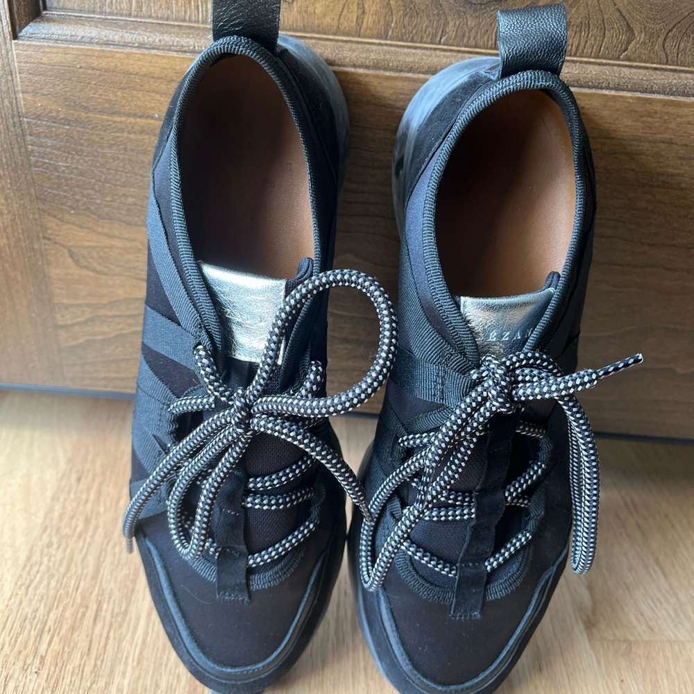 Sezane Sama Sneakers